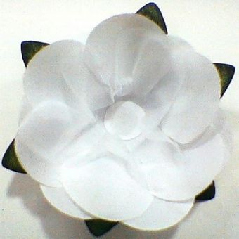 CAMELIA CHIC EM TAFETÁ-BRANCO